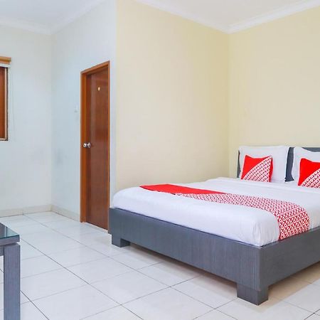 Oyo 2196 Ss Homes Jakarta Luaran gambar