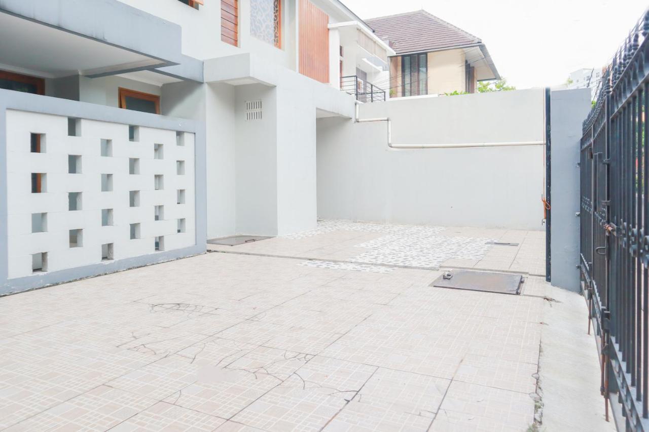 Oyo 2196 Ss Homes Jakarta Luaran gambar