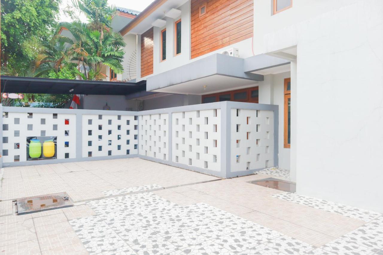 Oyo 2196 Ss Homes Jakarta Luaran gambar