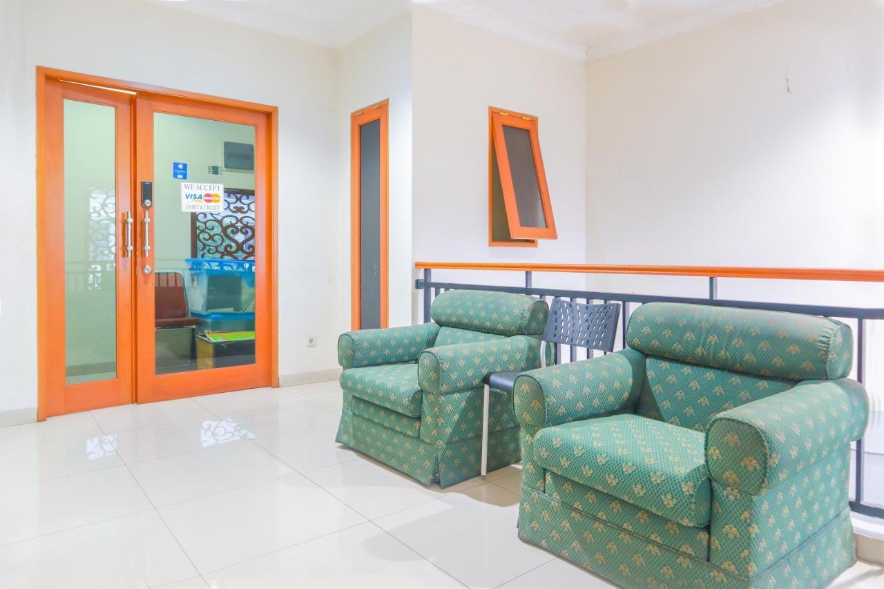 Oyo 2196 Ss Homes Jakarta Luaran gambar