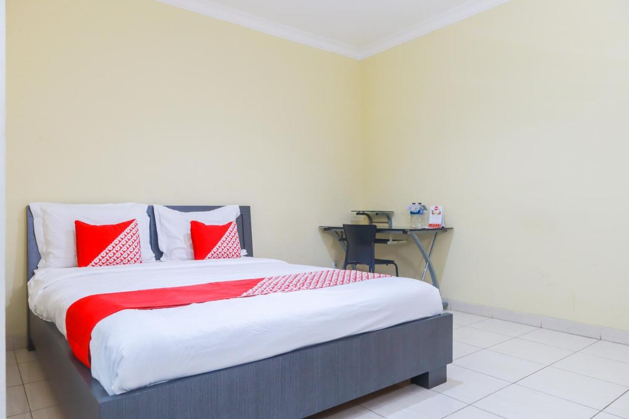 Oyo 2196 Ss Homes Jakarta Luaran gambar